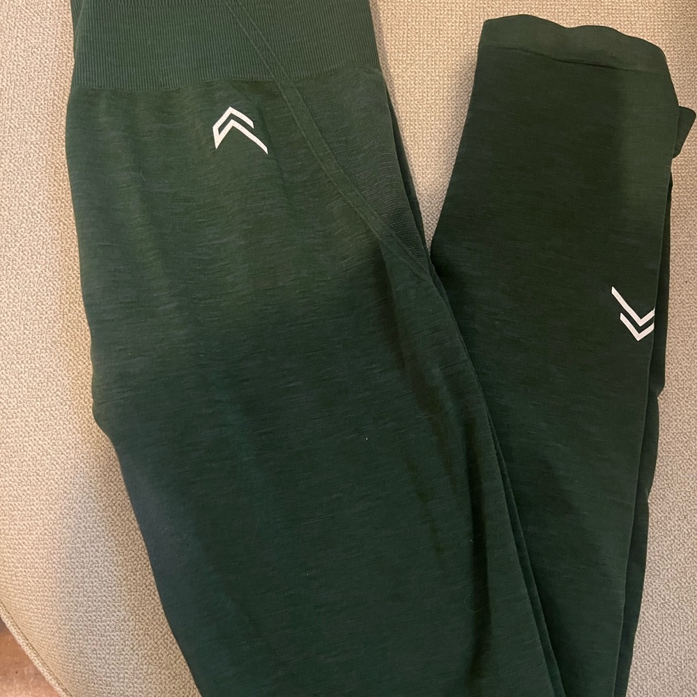 Green Leggings with Chevron Detail